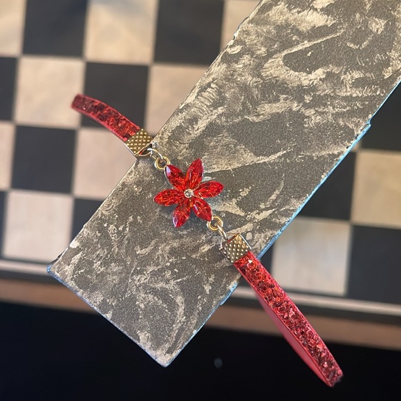 Chokers - Picture 5 of 8